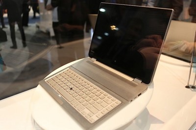 Toshiba Songsong 2014 Mendemokan Hybrid Laptop 5-in-1