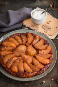 Tarte tatin aux poires et cardamome