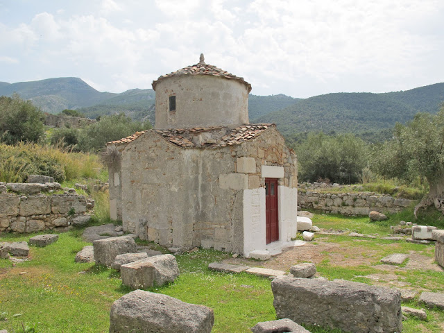 O ναός της Παναγίας ή Αγίας Άννας στην κάτω πόλη. [Credit: Γ. Ασβεστάς 2012, Αρχείο ΥΠΠΟΑ]