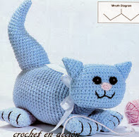 http://crochetenaccion.blogspot.it/2011/12/el-gato-azul.html