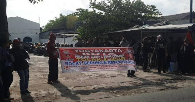 Mengusir Rocky dan Refly: Potret Kebebasan Berpendapat di Era Jokowi