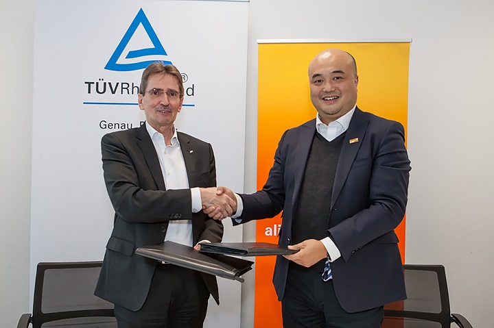 TÜV Rheinland certifies carbon emissions