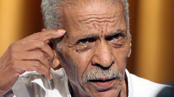 وسائل إعلام مصرية: وفاة شاعر العامية أحمد فؤاد نجم