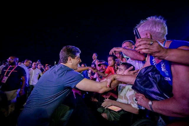 Segunda noite da Virada Recife 2024 arrasta multidão no Pina 