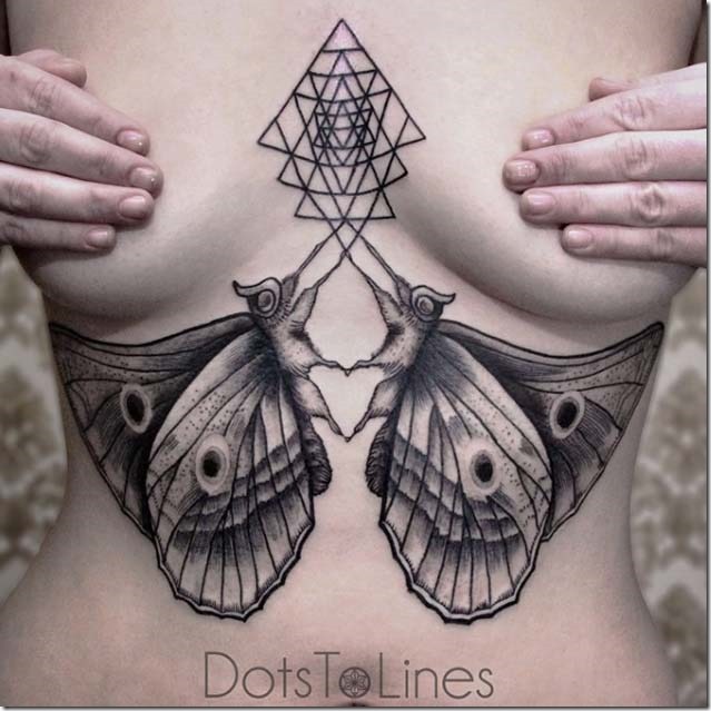 mlant_des_papillons_de_nuit_sternum_tatouage