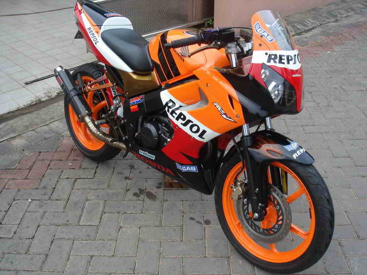 Honda 150 CBR Repsol Motorcycle Case