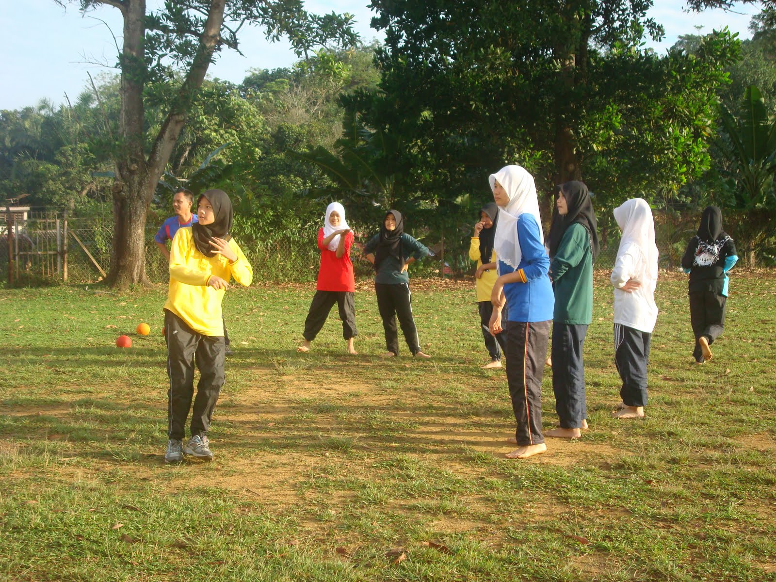 AKTIVITI SUKAN DAN PERMAINAN: LATIHAN BOLA BALING