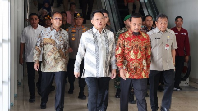 Walikota Makasaar, Ajak Mendagri Tito Menikmati Kuliner di Makassar