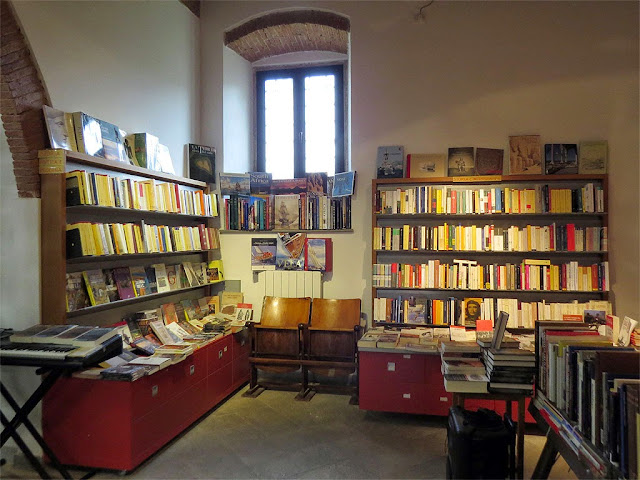 Belforte bookstore, Via Roma, Livorno