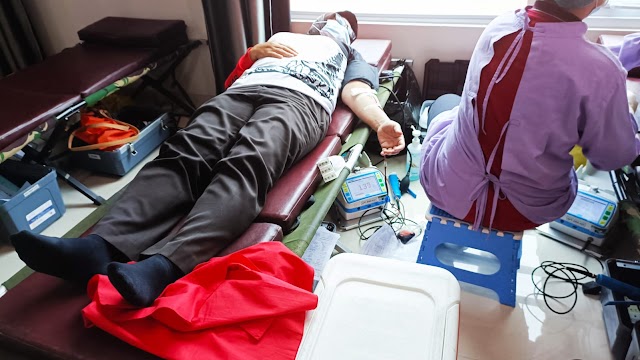 Wujud Peduli Sesama Insan Sosial Personil Polsek Kuta Ikuti Kegiatan Donor Darah