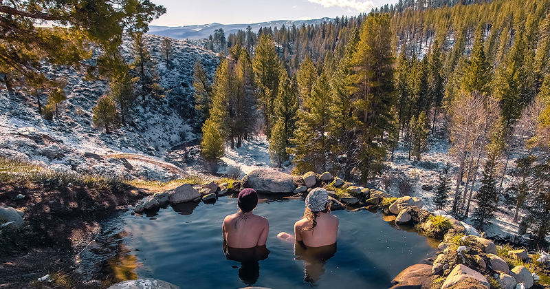  Six Geothermal Pools to Visit in the U.S. 