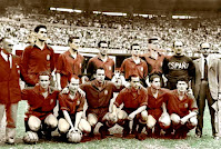 SELECCIÓN DE ESPAÑA. Temporada 1949-50. Benito Díaz (entrenador), Ramallets, Gonzalvo III, Gabriel Alonso, Gonzalvo II, Puchades, Dr. Cabot (médico), Andrés Ramírez (secretario RFEF). Basora, Igoa, Zarra, Panizo, Gainza y Parra. SELECCIÓN DE ESPAÑA 1 SELECCIÓN DE INGLATERRA 0. Domingo 02/07/1950, 14:00 horas. IV Copa del Mundo Brasil 1950, fase final, 1ª fase de grupos, Grupo II, partido 3. Rio de Janeiro, Brasil, estadio de Maracaná. GOLES: 1-0: 48’, Zarra