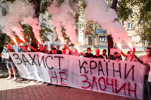 Тисячі українців вийшли на акцію протесту в знак підтримки харківських патріотів