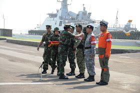 Panglima TNI Tutup Latgab TNI 2013 di Surabaya