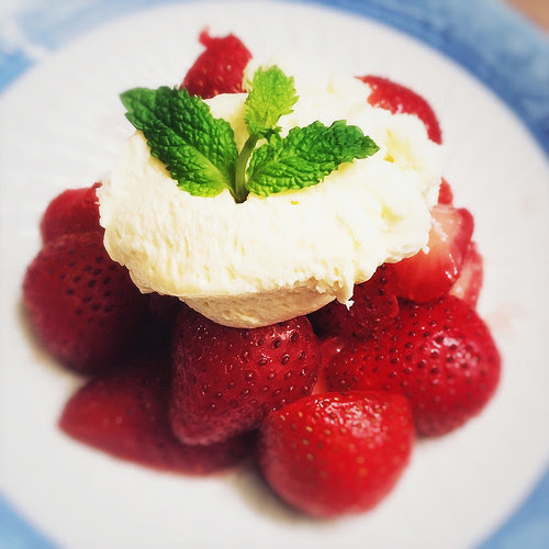 Strawberries, Mint, White Chocolate, Cream, recipe, summer, dessert