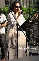 Female Singer Sunitha HD Photos