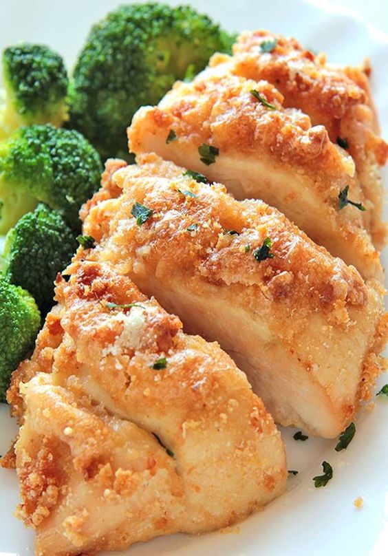 Baked Garlic Parmesan Chicken is one of those everyone-should-know-how-to-make recipes. It’s easy and comes together quickly. In fact, it’s hard to mess up!