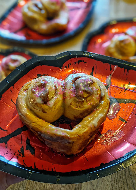 pillsbury heart shaped cinnamon rolls heart shaped cinnamon rolls
