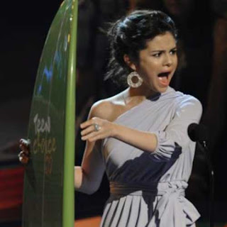 Selena Gomez funny celebrities, images, pictures, wallpapers,