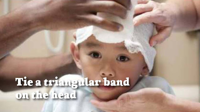 Tie a triangular band on the head
