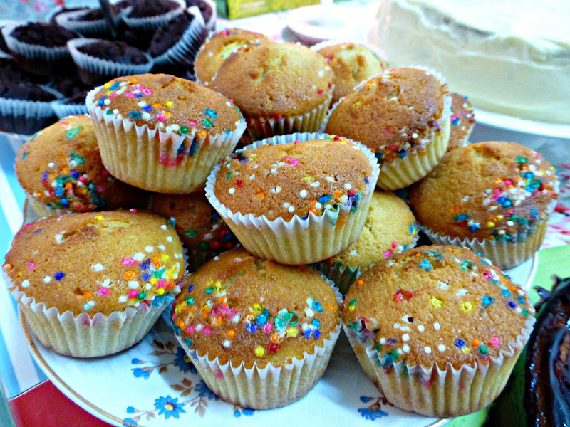 RESEPI NENNIE KHUZAIFAH: BUTTER CUPCAKE