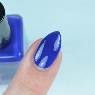 bright blue crelly nail polish