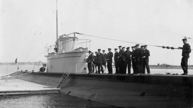 El O13, amarrado en Den Helder. Cuando el barco desapareció, había 34 tripulantes a bordo.