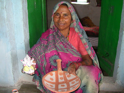  I awake my sleepy self to the sight of the Betwa River IndiaTravel; Pranpur: the craftsmen of Madhya Pradesh weave magic.