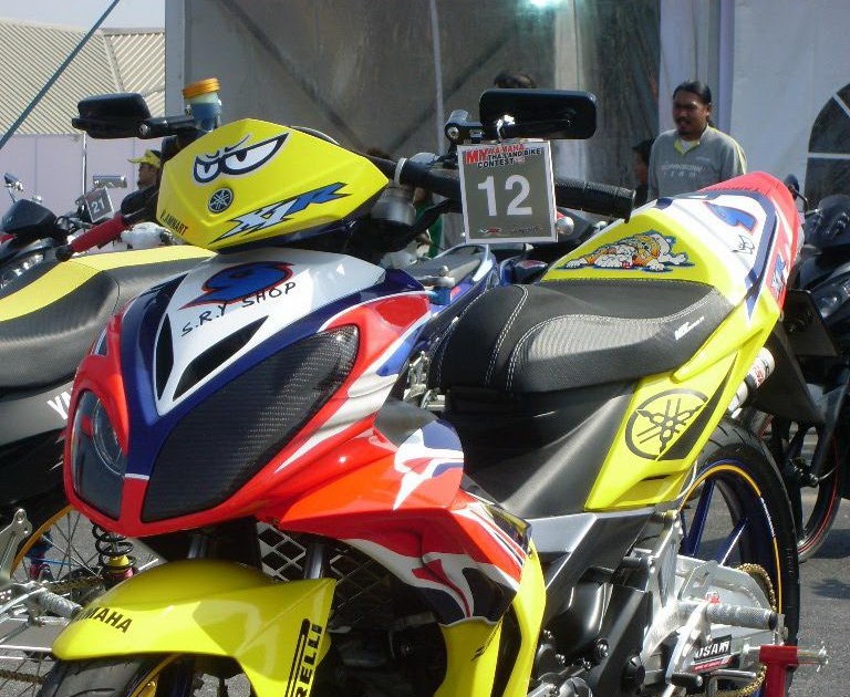 Big motorycycle: Yamaha X1-R Modified