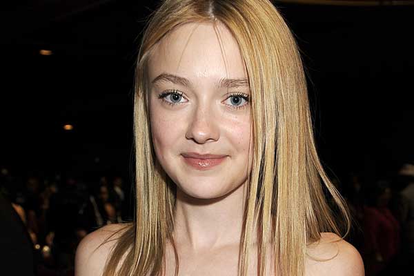 In2003'sThe Cat inThe Hat Dakota Fanning playedSallya beloved 