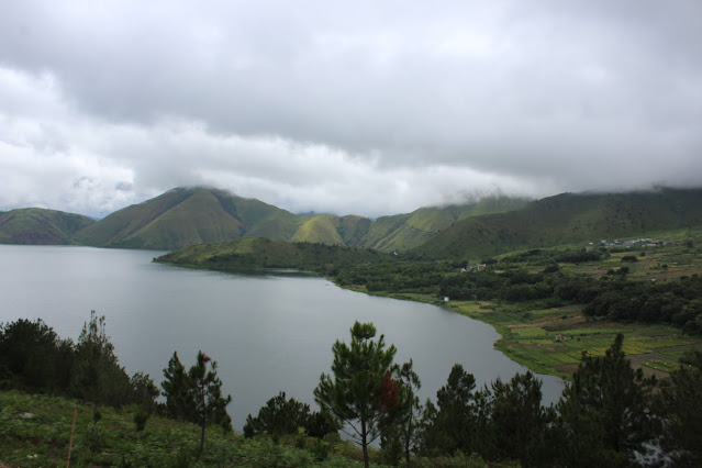 Menilik Wisata Danau Toba dan Pulau Samosir yang Memukau