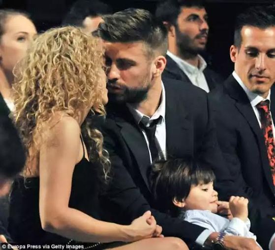 Photos: Shakira gets kisses from her lil man & her big man