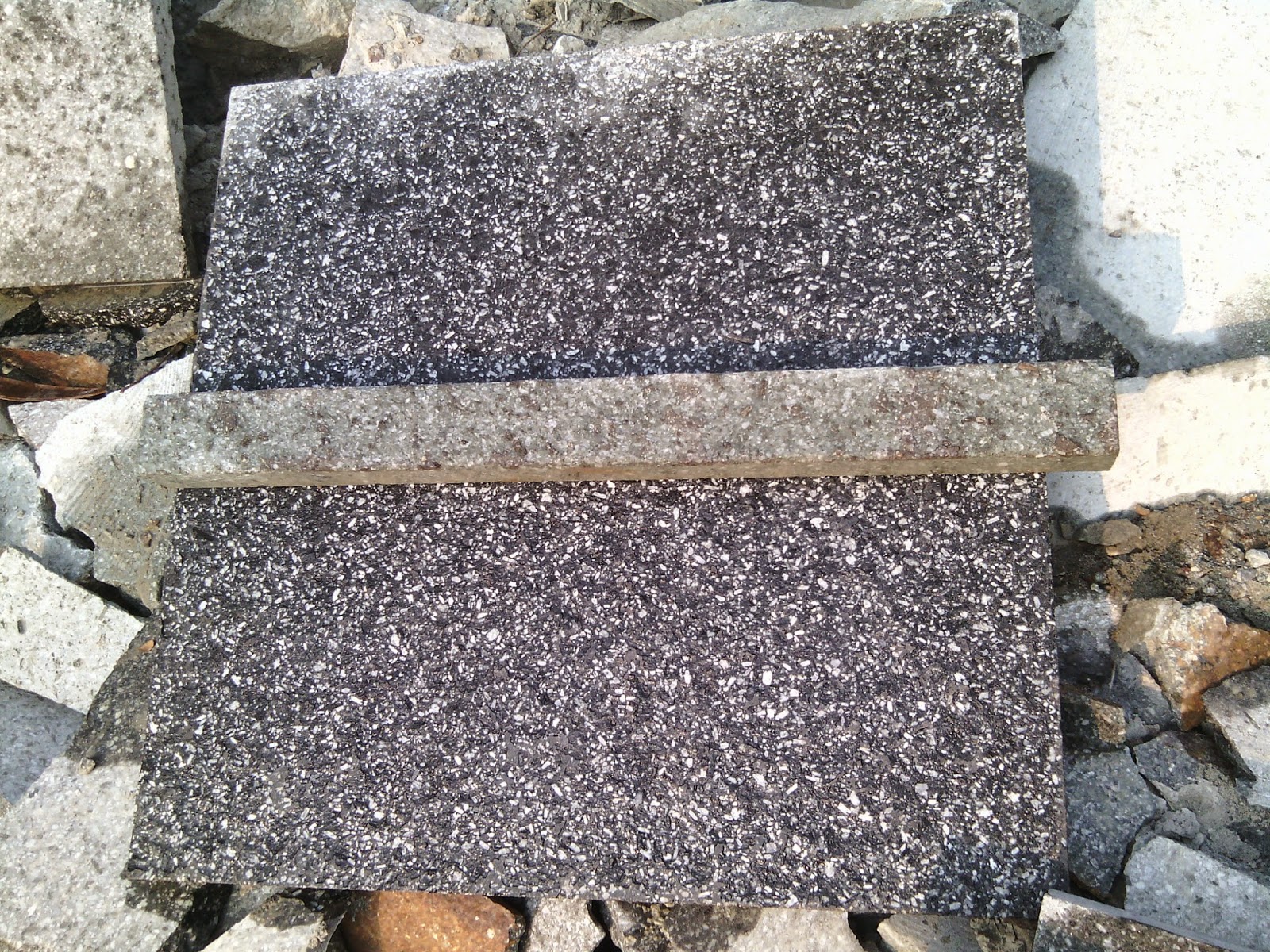 Wanasari Stone Produsen Batu Alam jenis Basalto Hitam dan 