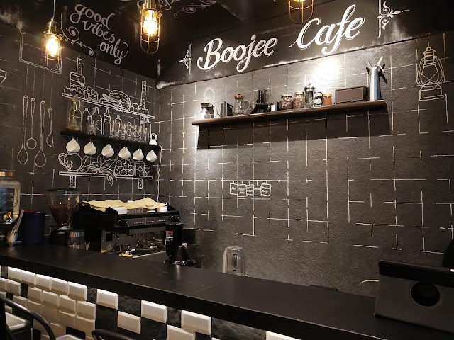 Boojee Cafe Review at Bandra West Mumbai