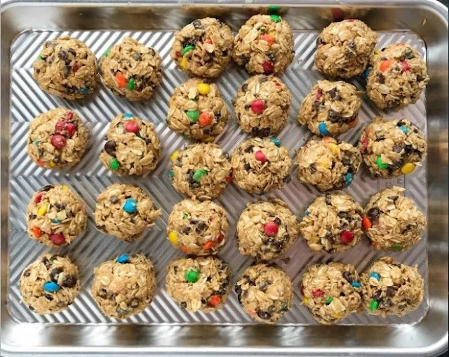 No-Bake Monster Cookie Energy Bites #healthy #snacks