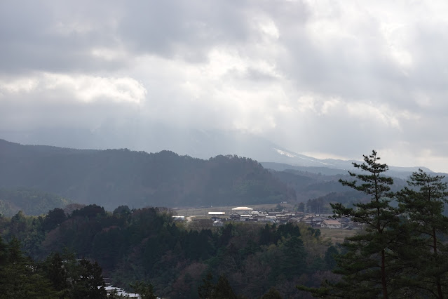 鳥取県米子市淀江町本宮 稲吉本宮線の農道からの眺望 赤松方面