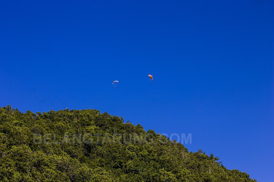 Sukan Paraglider Di Bukit Keluang