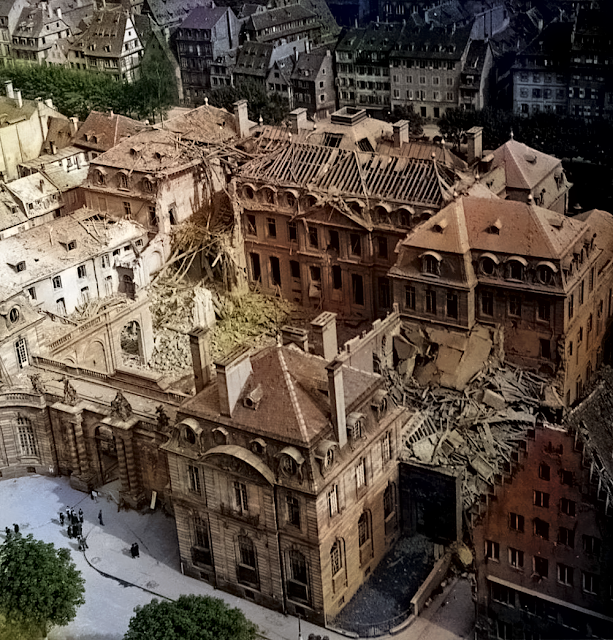 Palais Rohan - Après le bombardement du 11 aout 1944 par les Américains