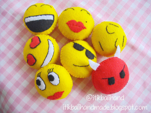 Felt BlackBerry Emoticon