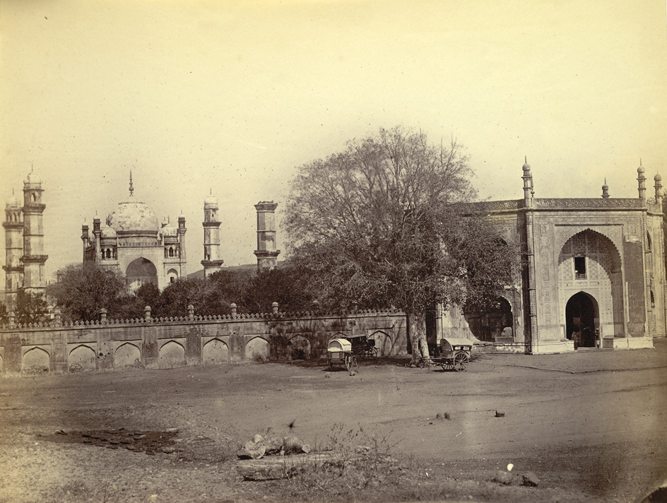  the most famous building in Aurangabad After the death of his wife 