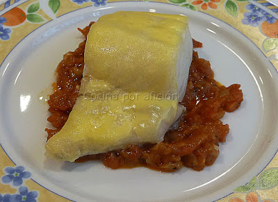 bacalao a la muselina de ajo con tomate concasse