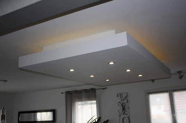 décaissement, décroché, design, faux plafond, ilot central, moderne, plafond descendu, spot, suspendu, ruban led, bandeau, rétro-éclairage, éclairage indirect