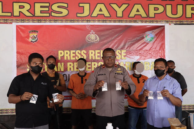 Polres Jayapura Gagalkan Peredaran 1070 Butir Pil Koplo