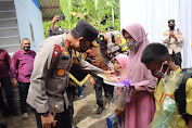 Kapolda Aceh Serahkan Rumah Dhuafa Ke Ibu Juwairiah di Pidie