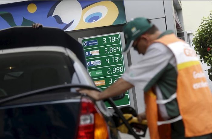 Petrobras reduz preços do diesel e gasolina nas refinarias a partir de terça-feira