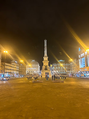 Picture of a momument in Lisbon at Night