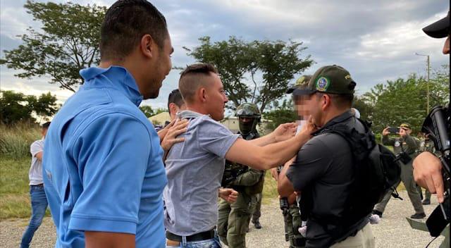 https://www.notasrosas.com/Gaula de la Policia Nacional captura a tres presuntos implicados en el secuestro del niño Erick Matías, en el Cesar