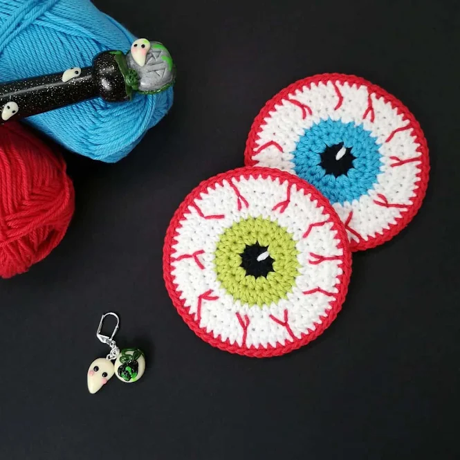 Crochet Eyeball Coasters for Halloween Free Pattern
