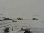 en hiver, il faut prevoir ses deplacements ; a l'aeroport de Montreal il .