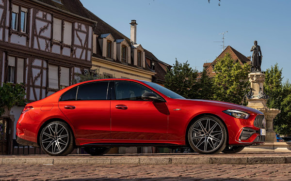 Novo Mercedes-AMG C43 chega ao Brasil em 2023 - detalhes